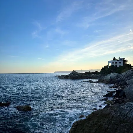 Bed & Breakfast Jungle Varazze